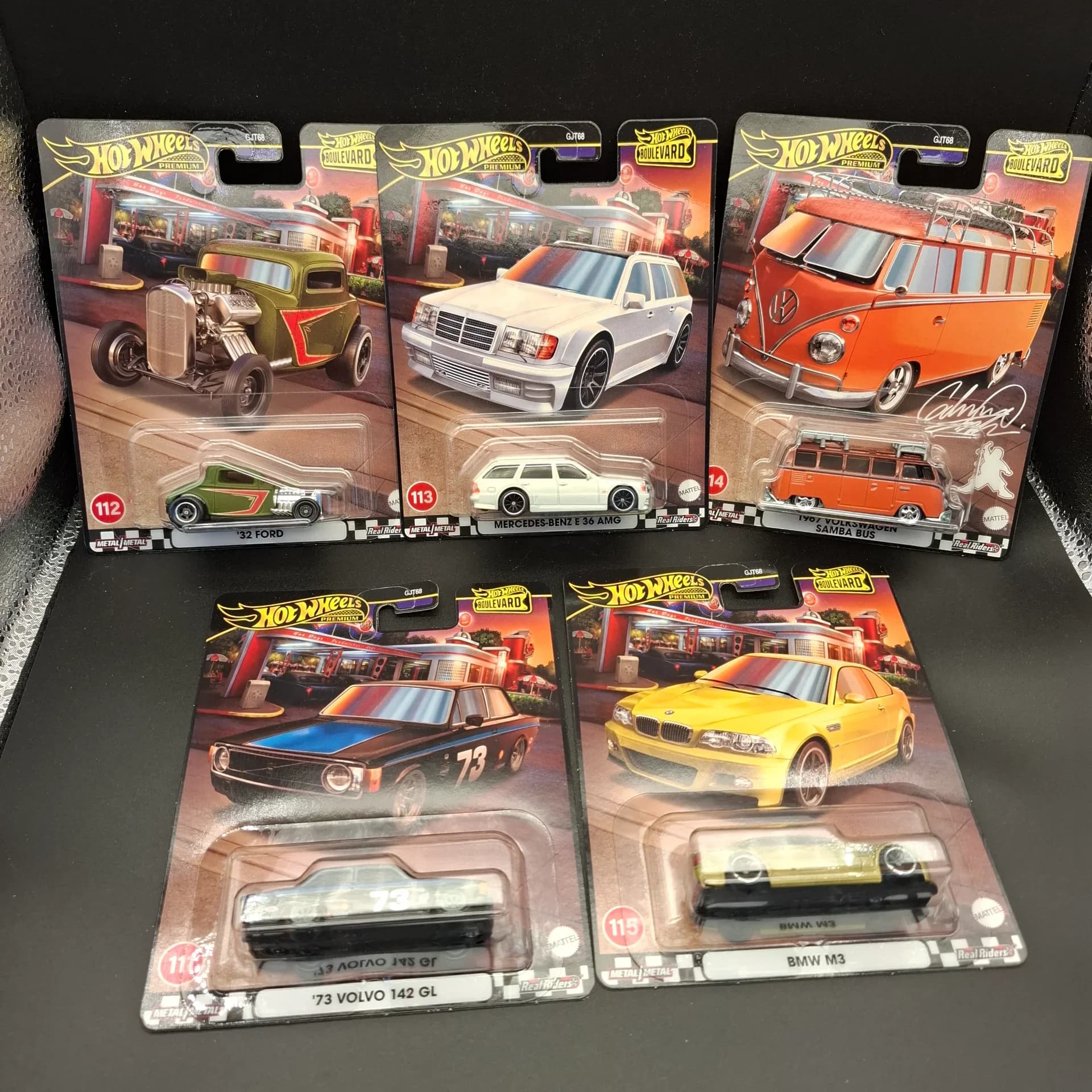 Hot Wheels Premium Boulevard 111-115 2020