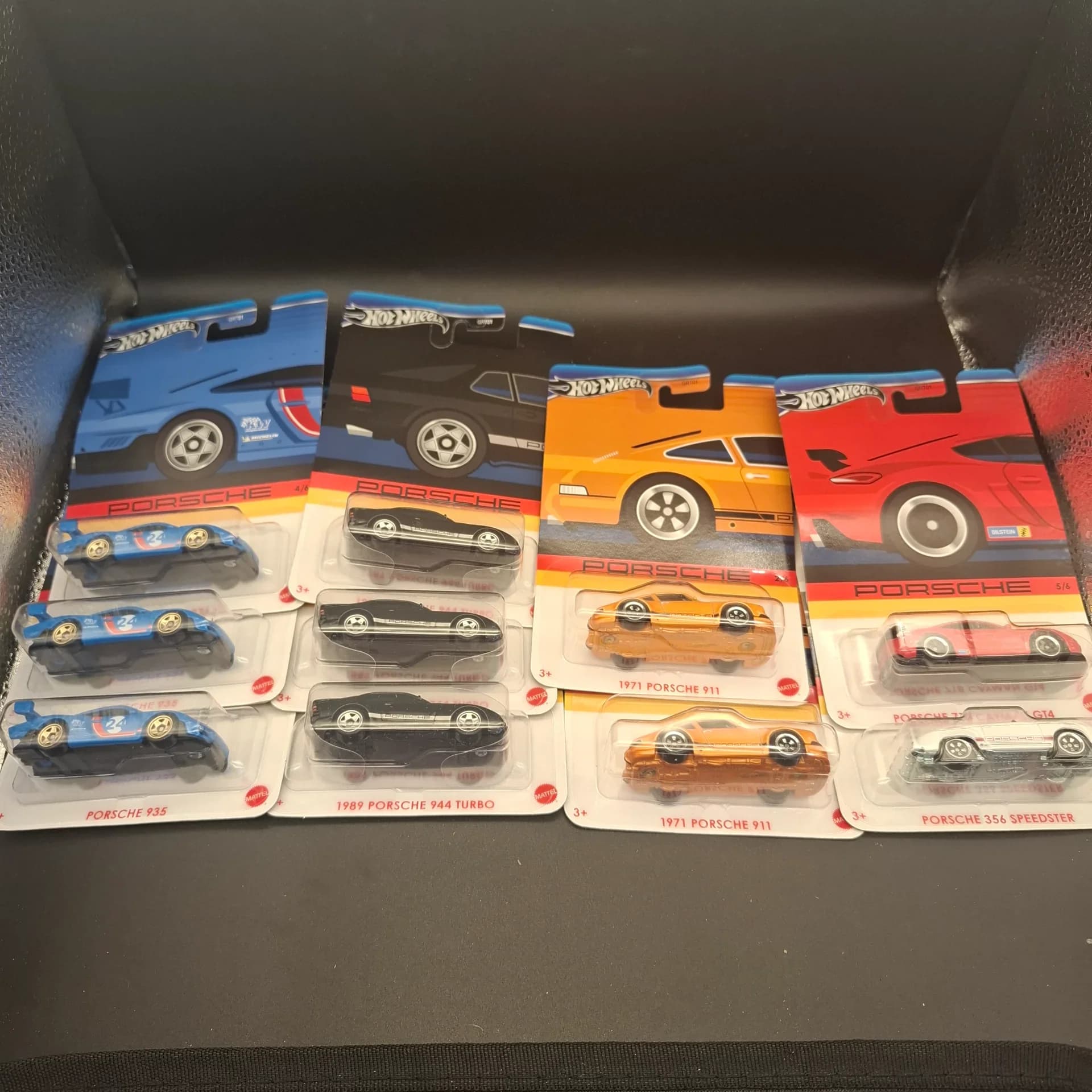 Hot Wheels box 10 pieces